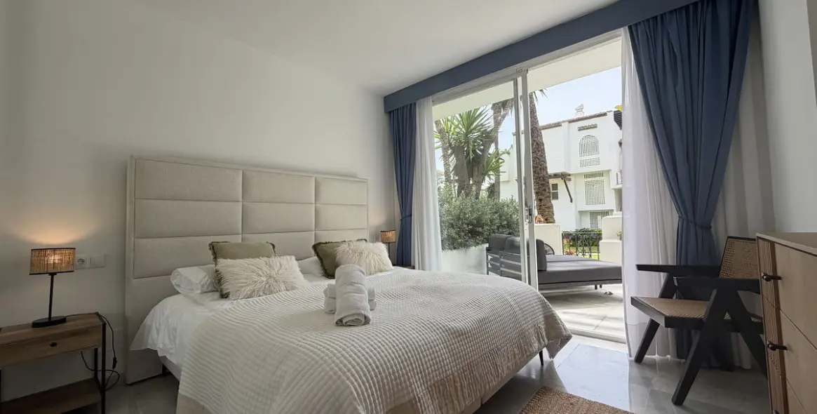 Venta de apartamento en planta baja en Estepona 35