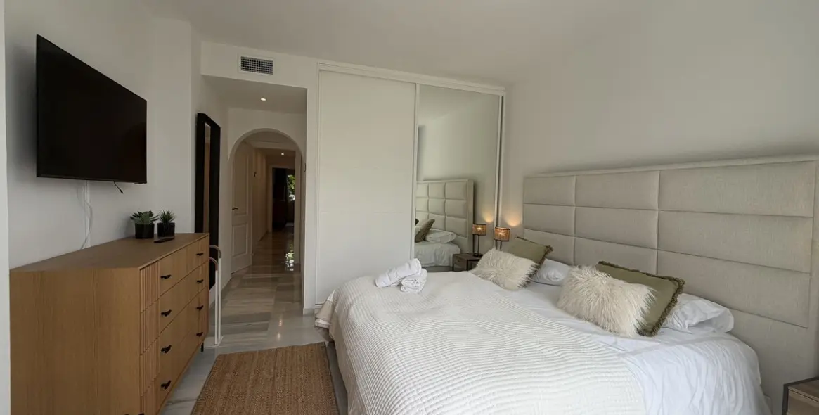 Venta de apartamento en planta baja en Estepona 38