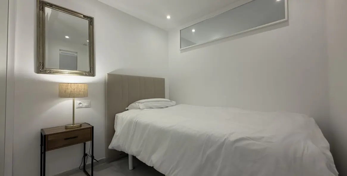 Venta de apartamento en planta baja en Estepona 40