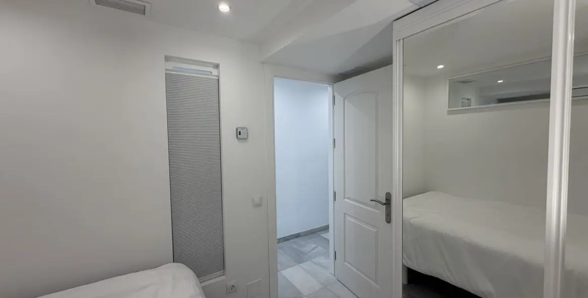 Venta de apartamento en planta baja en Estepona 42