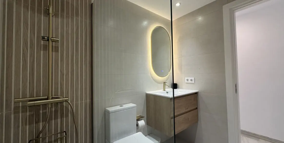 Venta de apartamento en planta baja en Estepona 43