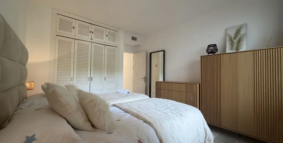 Venta de apartamento en planta baja en Estepona 47