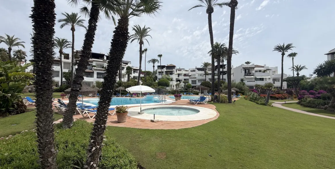 Venta de apartamento en planta baja en Estepona 49