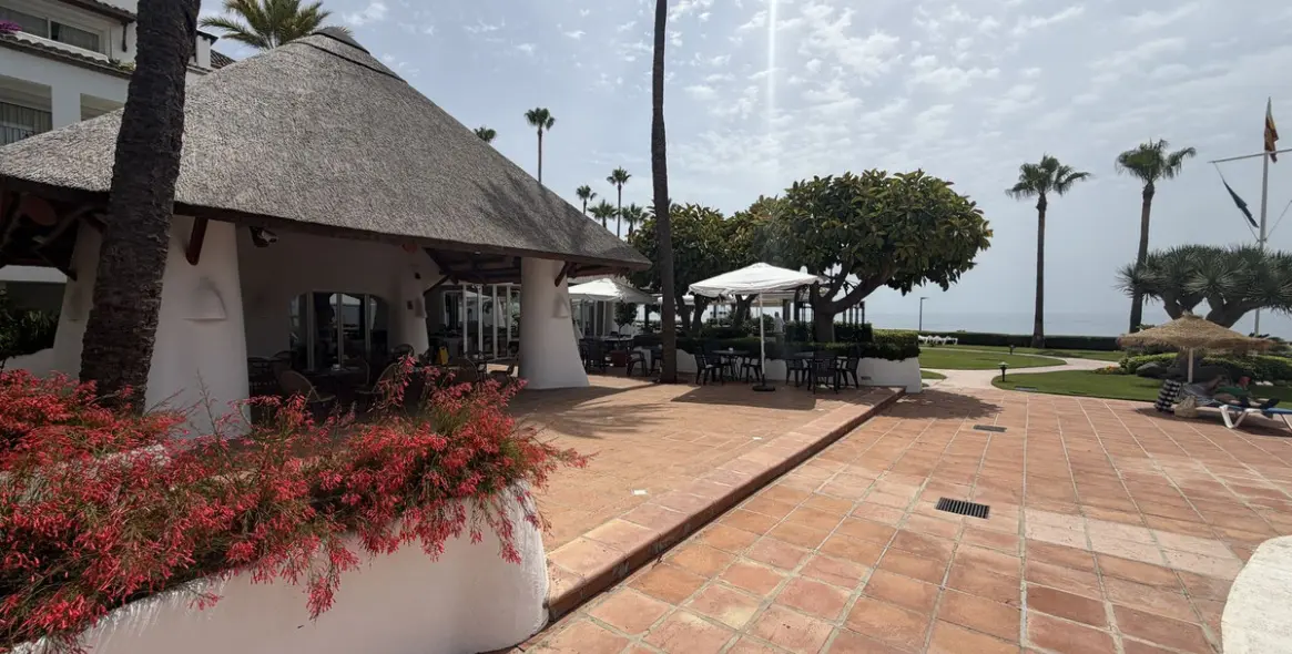 Venta de apartamento en planta baja en Estepona 53