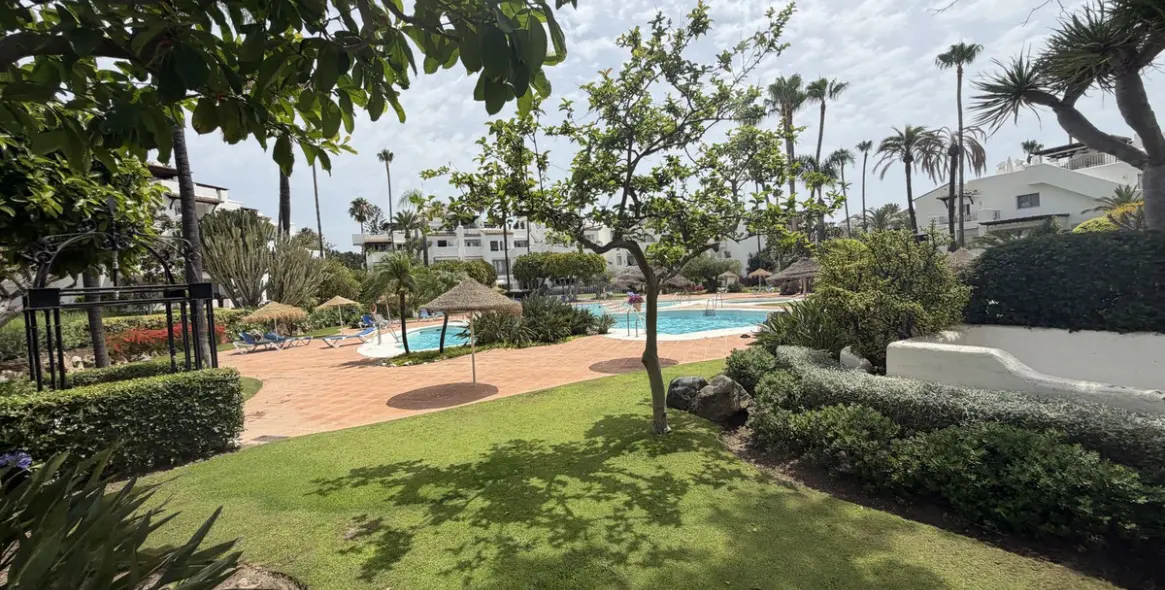 Venta de apartamento en planta baja en Estepona 71