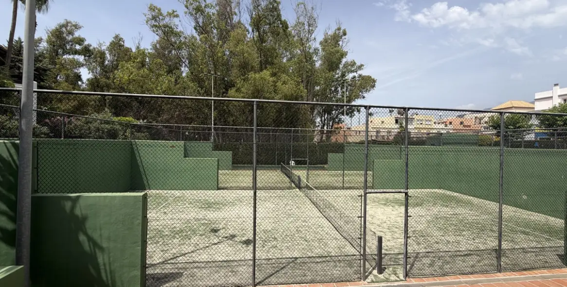 Venta de apartamento en planta baja en Estepona 73