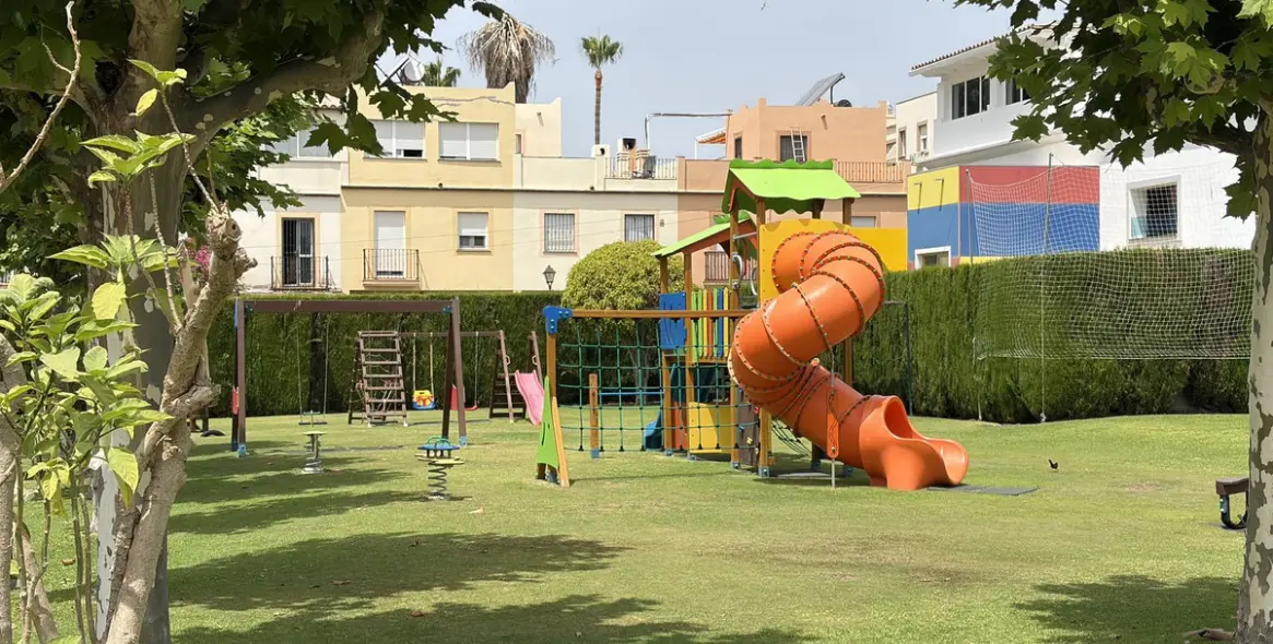 Venta de apartamento en planta baja en Estepona 77