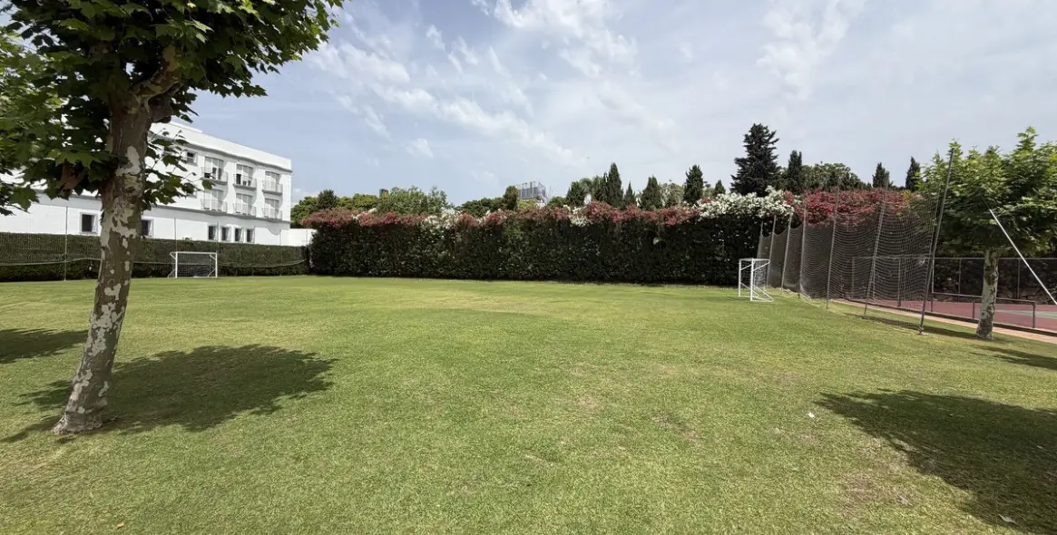 Venta de apartamento en planta baja en Estepona 78