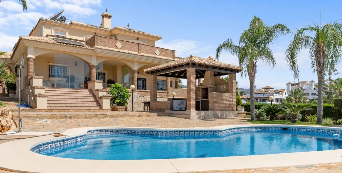 Venta de villa independiente en Torrequebrada 1