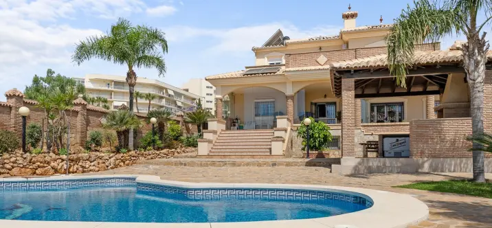 Venta de villa independiente en Torrequebrada 1