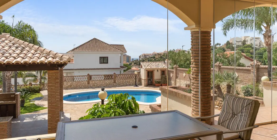 Venta de villa independiente en Torrequebrada 3