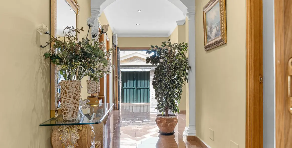 Venta de villa independiente en Torrequebrada 5