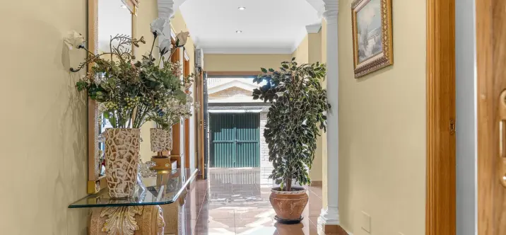 Venta de villa independiente en Torrequebrada 4