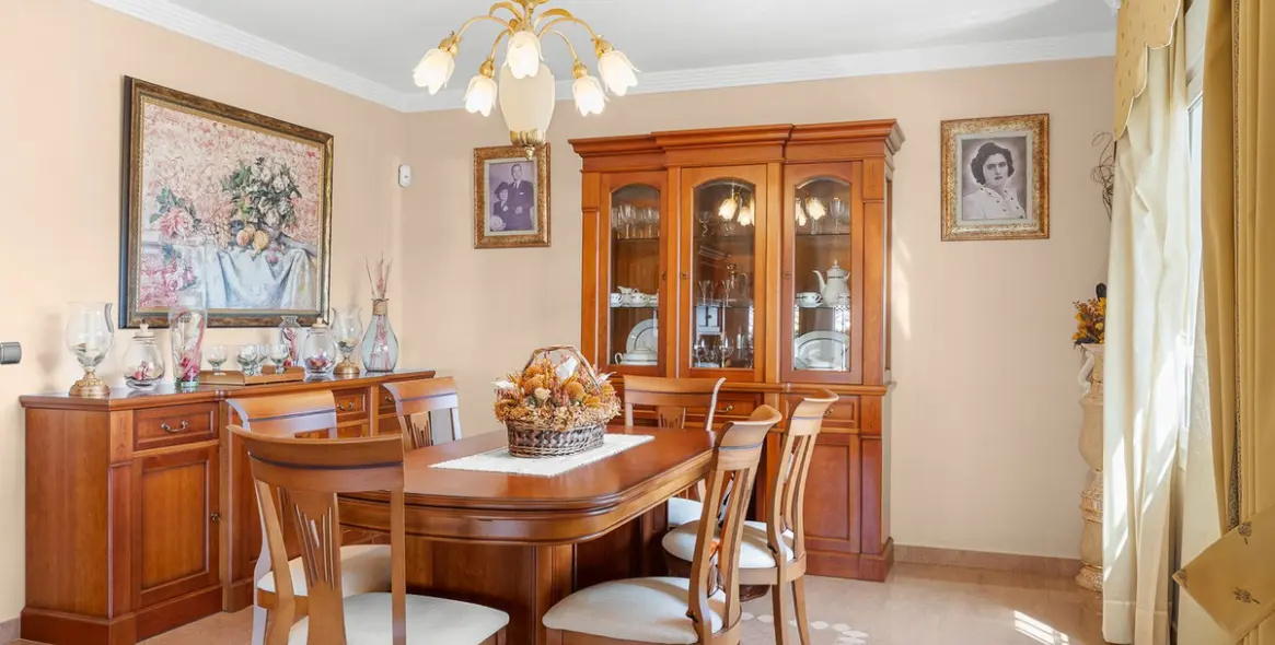 Venta de villa independiente en Torrequebrada 8