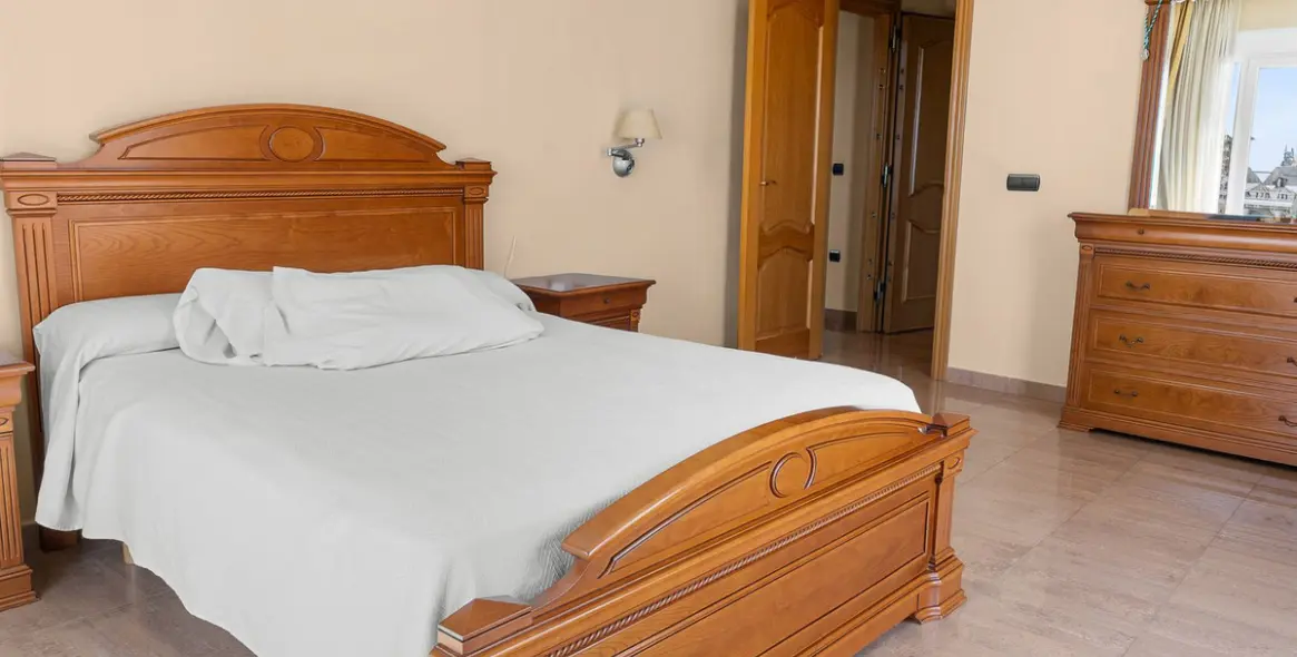 Venta de villa independiente en Torrequebrada 18