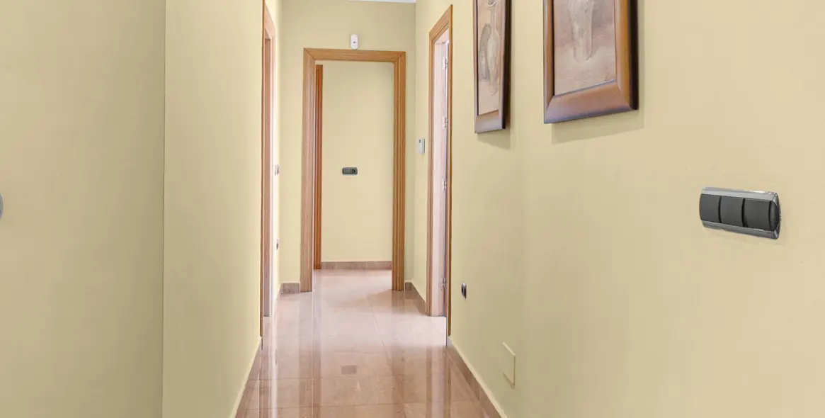 Venta de villa independiente en Torrequebrada 27