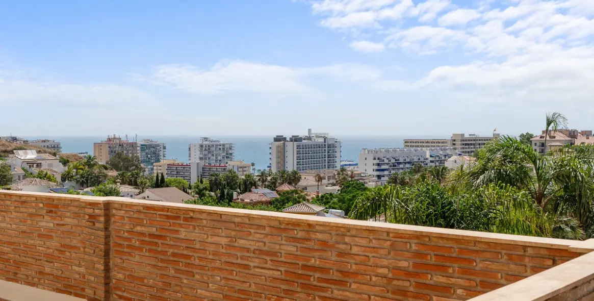 Venta de villa independiente en Torrequebrada 37