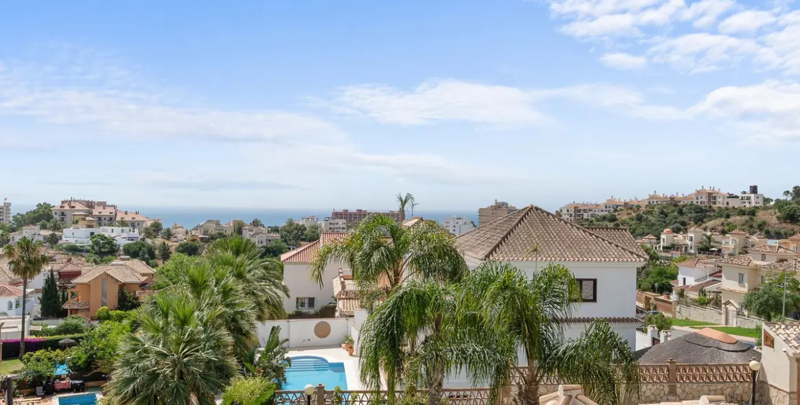 Venta de villa independiente en Torrequebrada 41