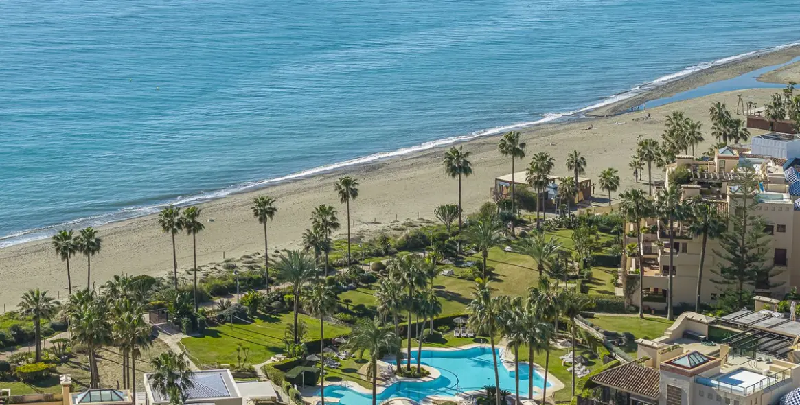 Venta de apartamento en planta media en Costalita 10