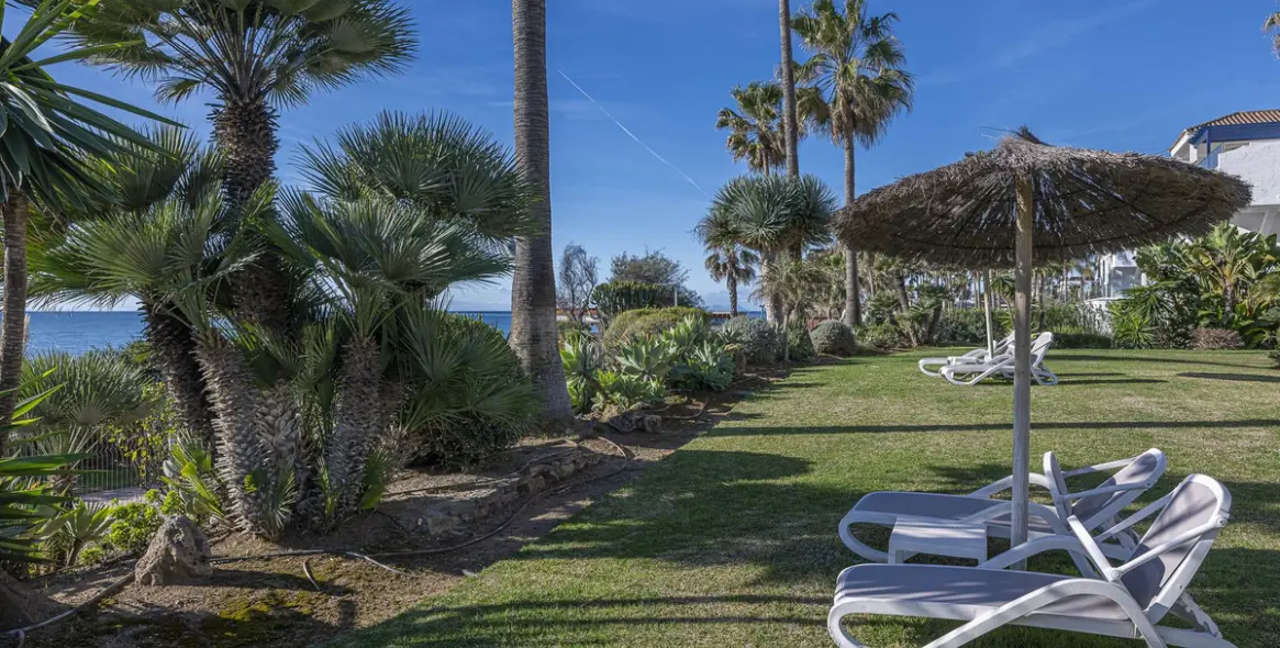 Venta de apartamento en planta media en Costalita 11