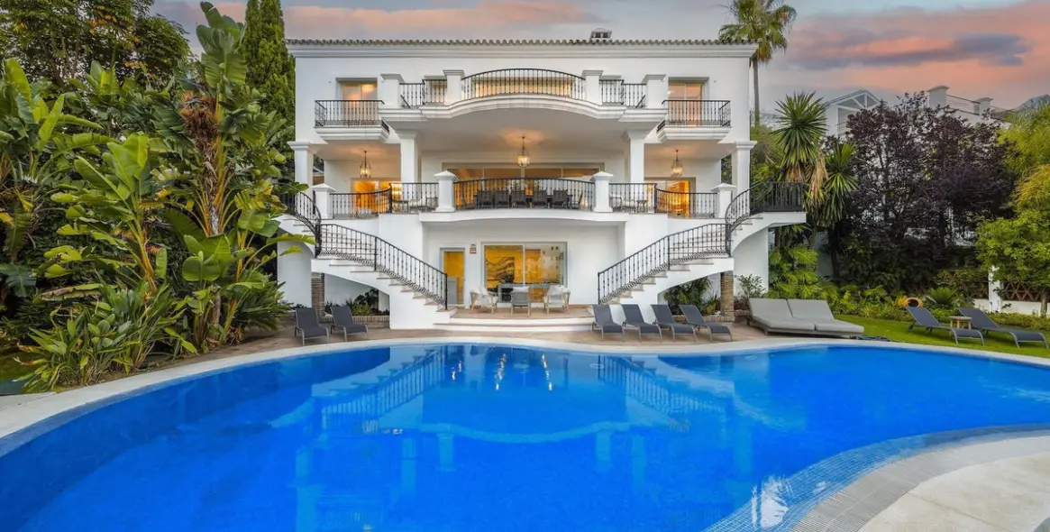 Venta de villa independiente en Benahavís 1