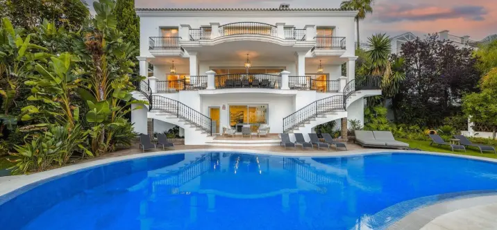 Venta de villa independiente en Benahavís 0