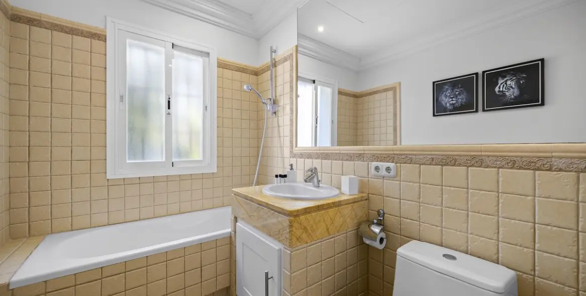 Venta de villa independiente en Benahavís 10