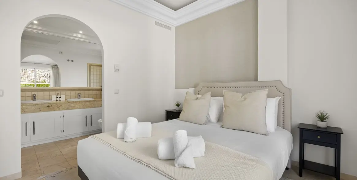 Venta de villa independiente en Benahavís 20