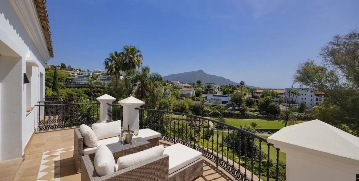 Venta de villa independiente en Benahavís 24