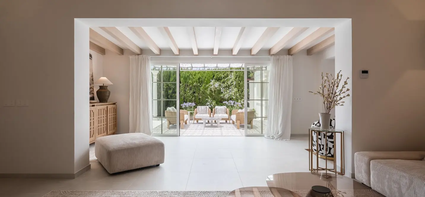 Sale of detached villa in Guadalmina Alta 1
