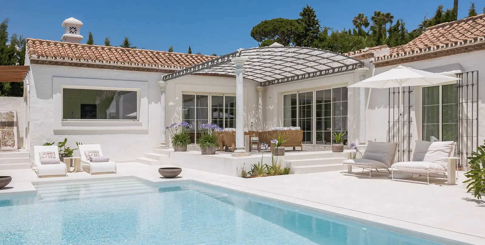 Sale of detached villa in Guadalmina Alta 3