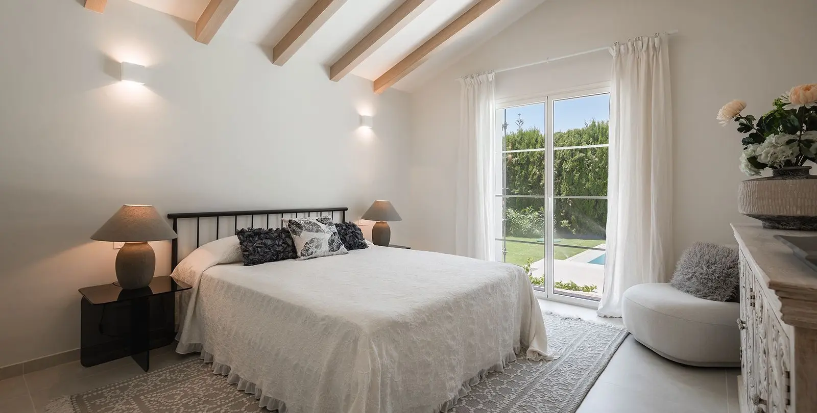Sale of detached villa in Guadalmina Alta 4