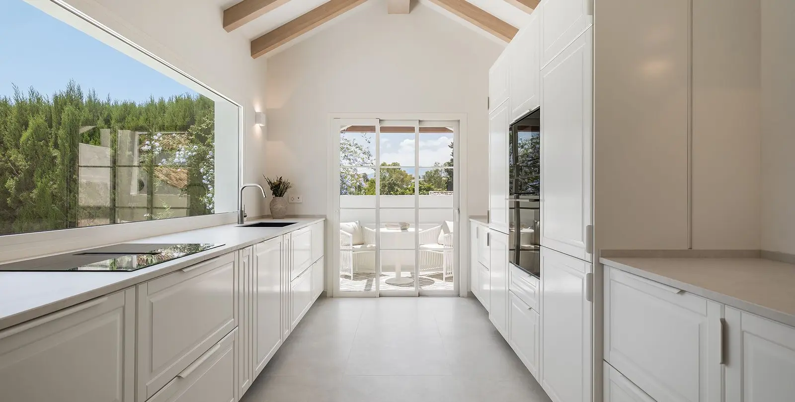 Sale of detached villa in Guadalmina Alta 23