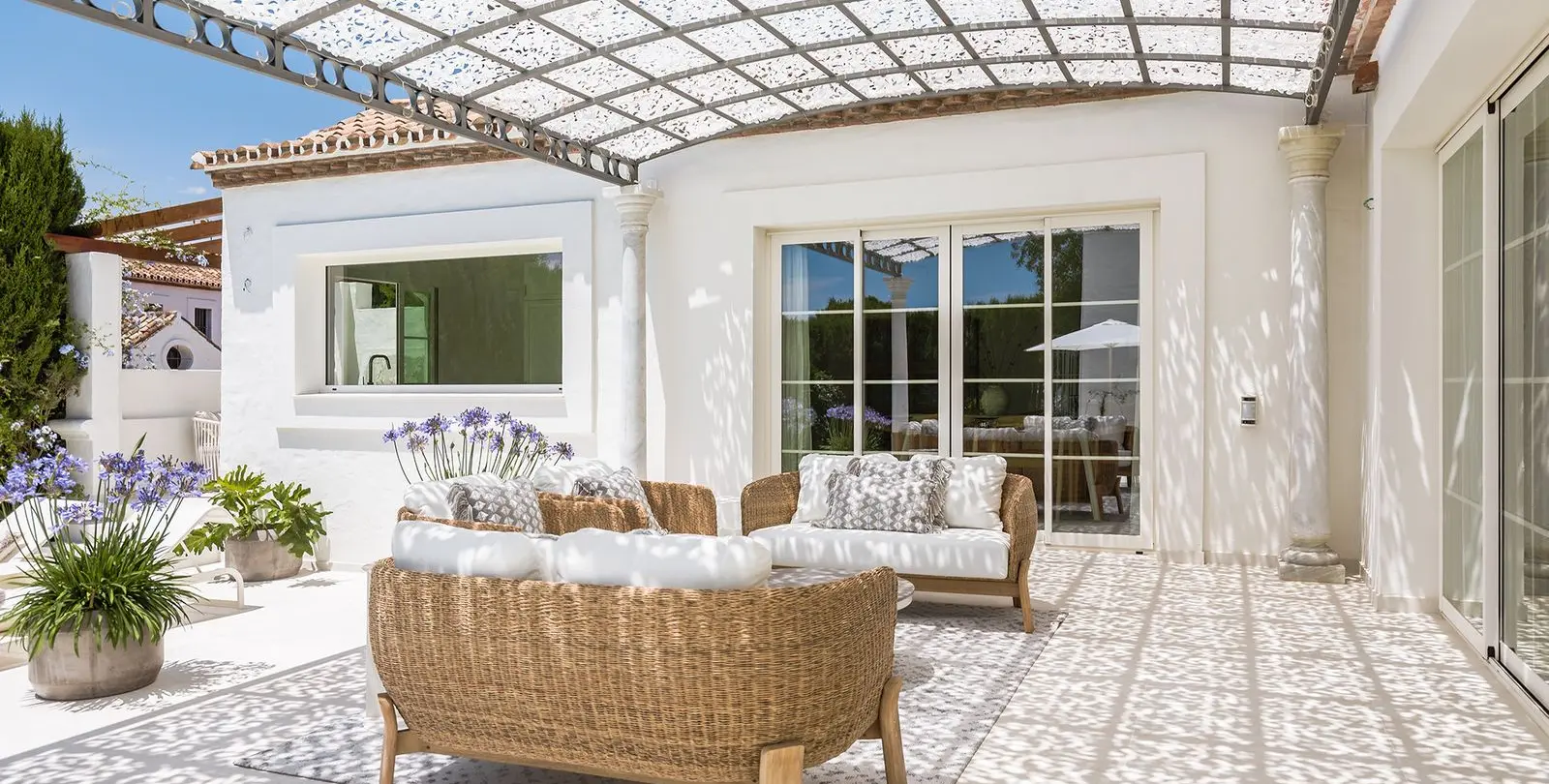 Sale of detached villa in Guadalmina Alta 28