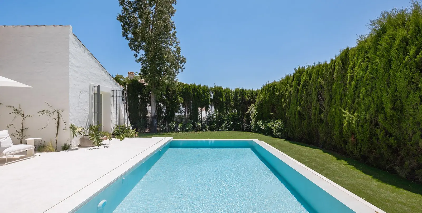 Sale of detached villa in Guadalmina Alta 30
