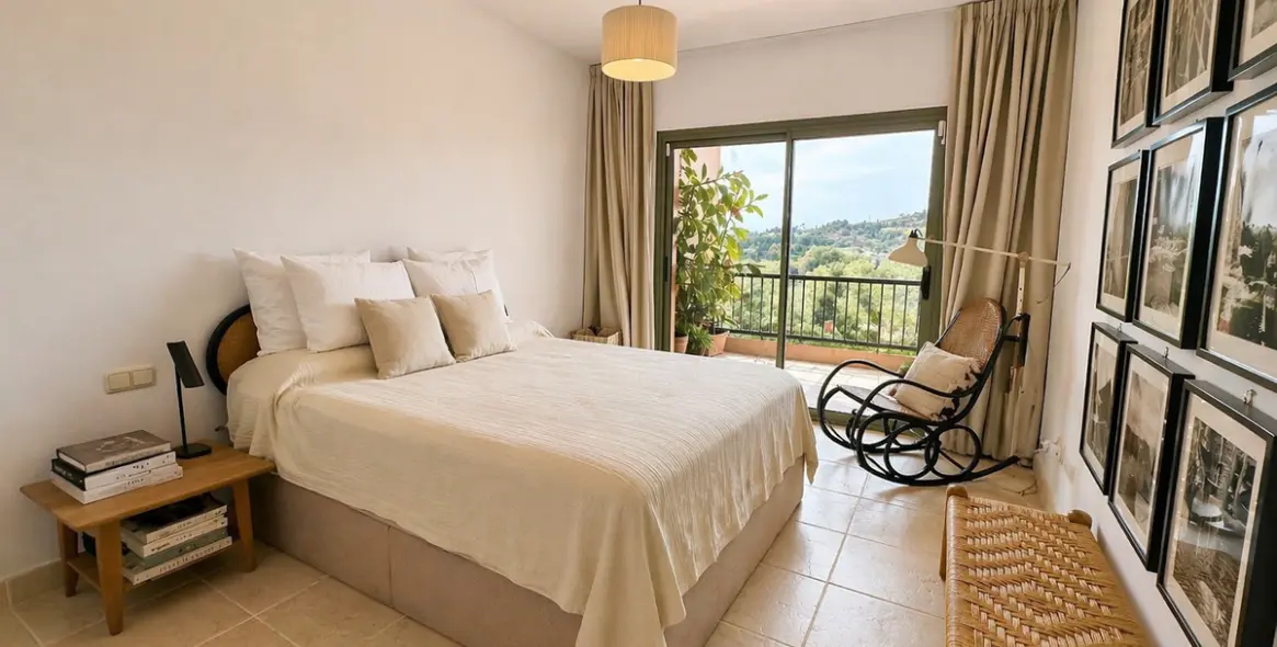 Alquiler a corto plazo de apartamento en planta media en Estepona 6