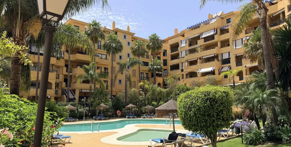 Долгосрочная аренда апартаментов на среднем этаже в San Pedro de Alcántara 3
