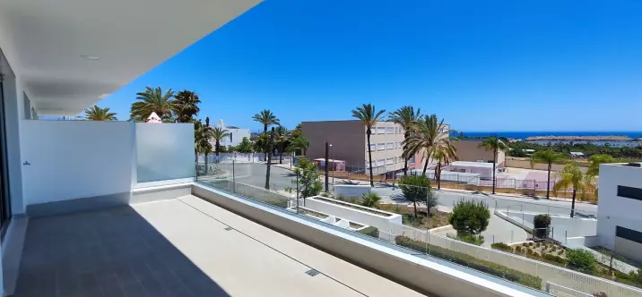 Long-term rent of middle floor apartment in Cancelada 2