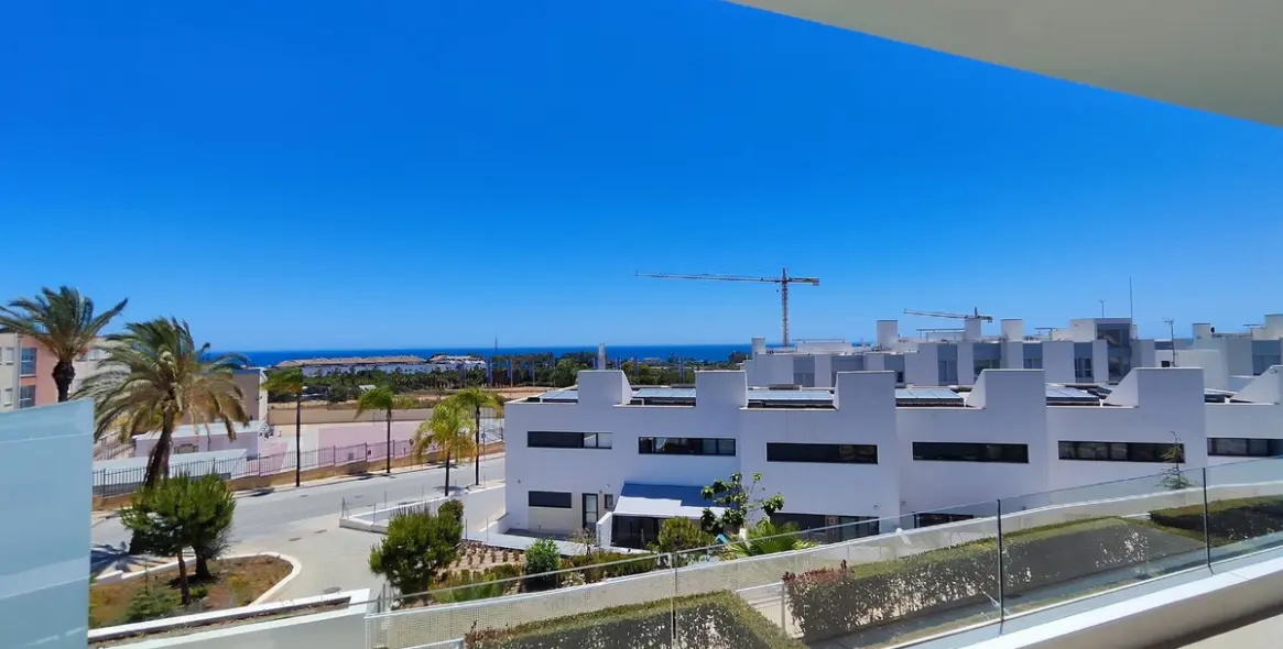 Alquiler a largo plazo de apartamento en planta media en Cancelada 4