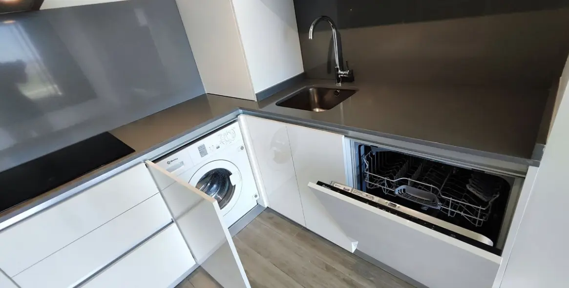 Alquiler a largo plazo de apartamento en planta media en Cancelada 15