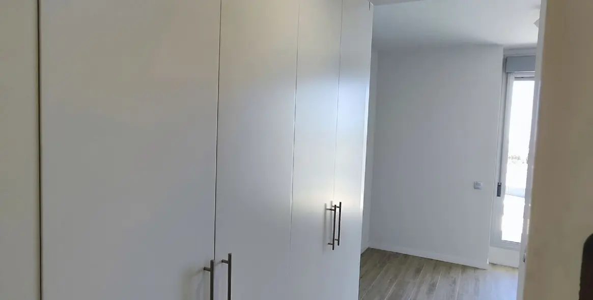 Alquiler a largo plazo de apartamento en planta media en Cancelada 20