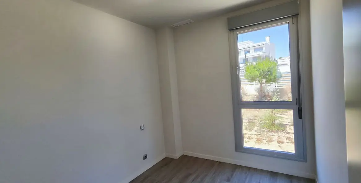 Alquiler a largo plazo de apartamento en planta media en Cancelada 52