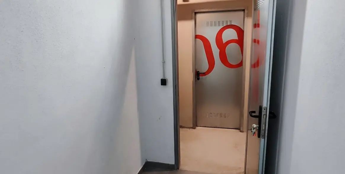 Alquiler a largo plazo de apartamento en planta media en Cancelada 63