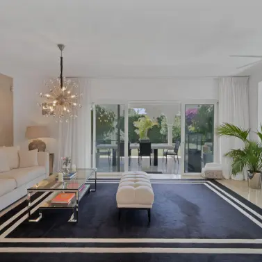 Long-term rent of detached villa in Estepona