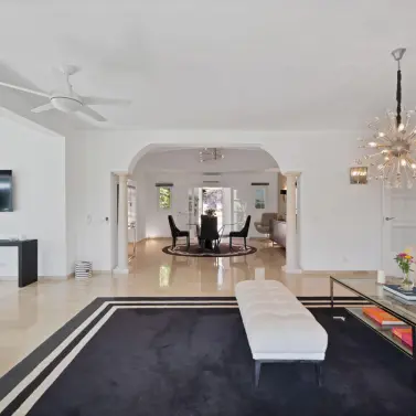 Long-term rent of detached villa in Estepona