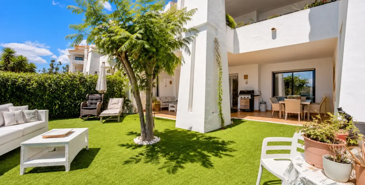 Venta de apartamento en planta baja en Casares Playa 1