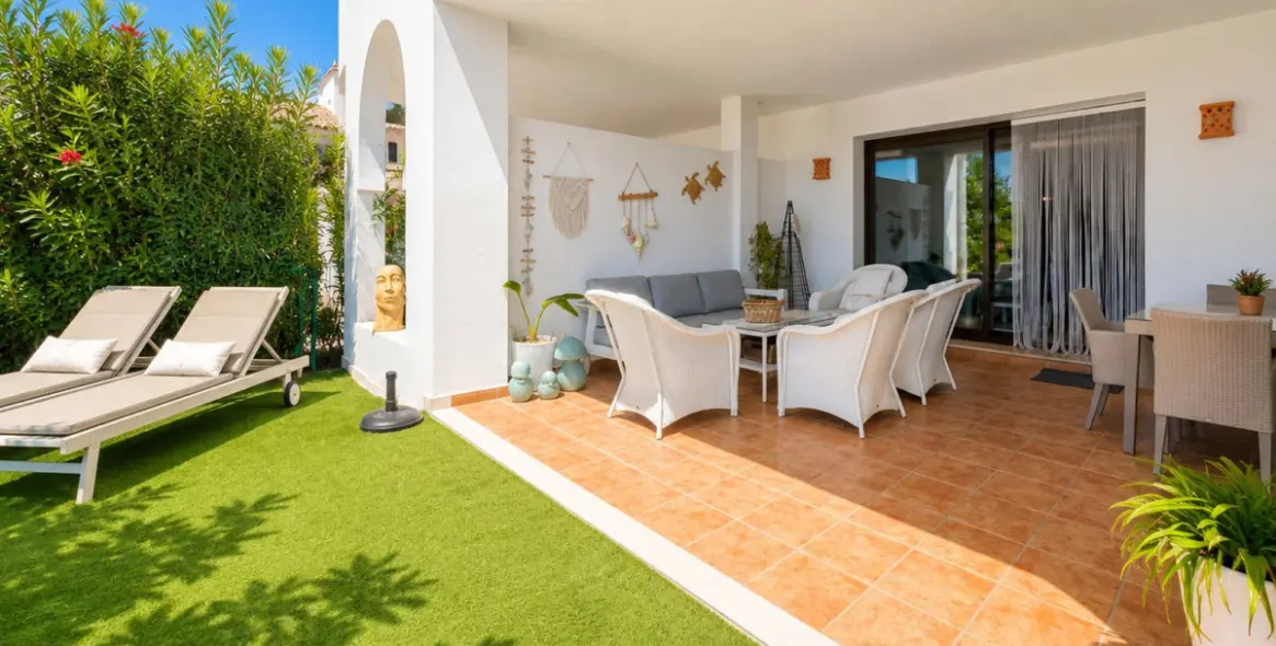 Venta de apartamento en planta baja en Casares Playa 24