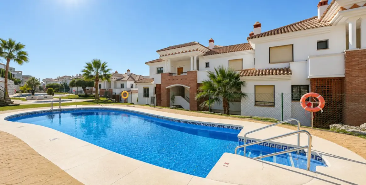 Venta de apartamento en planta baja en Casares Playa 28