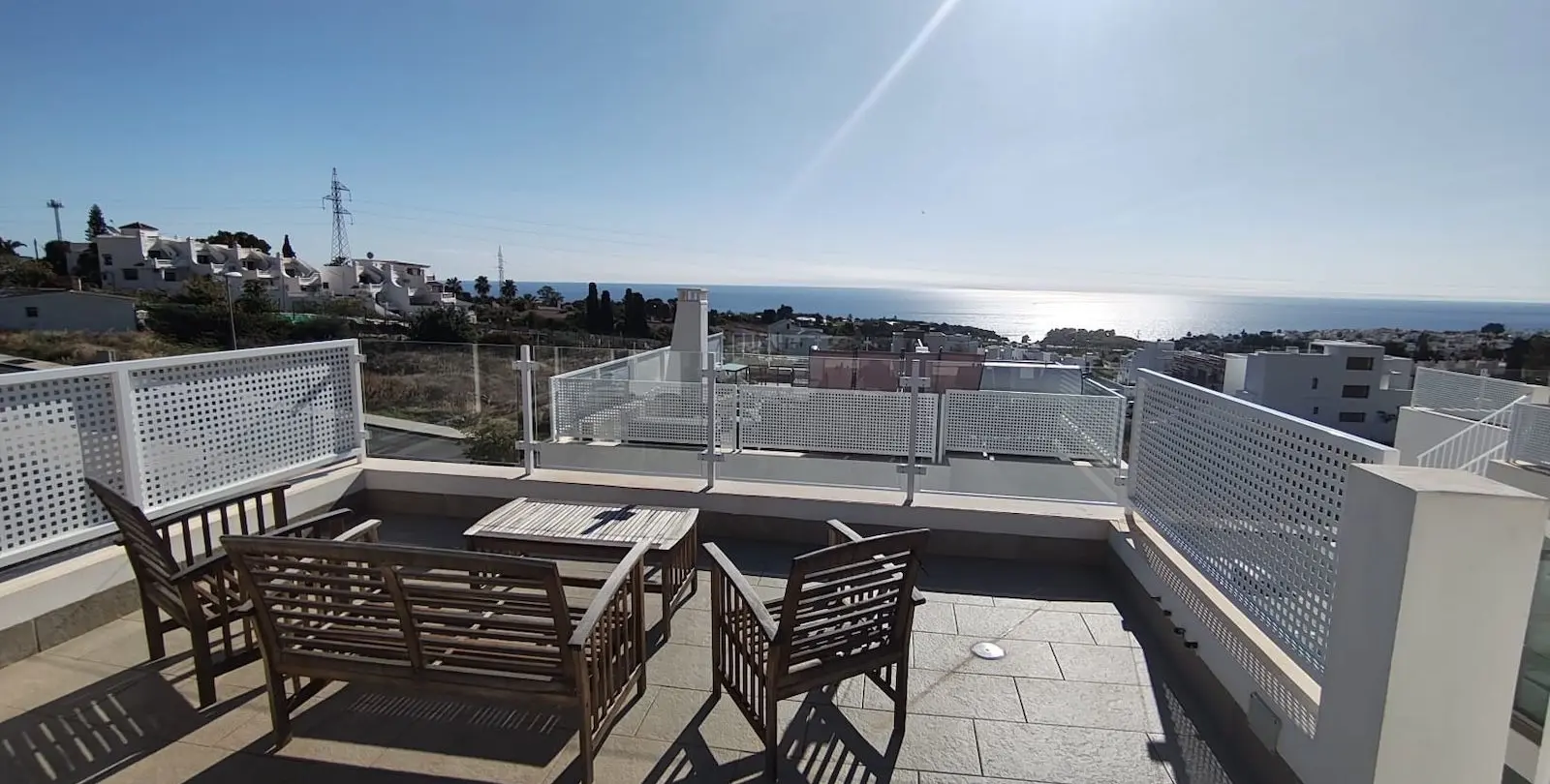 Продажа  отдельно стоящей виллы в Nerja 1