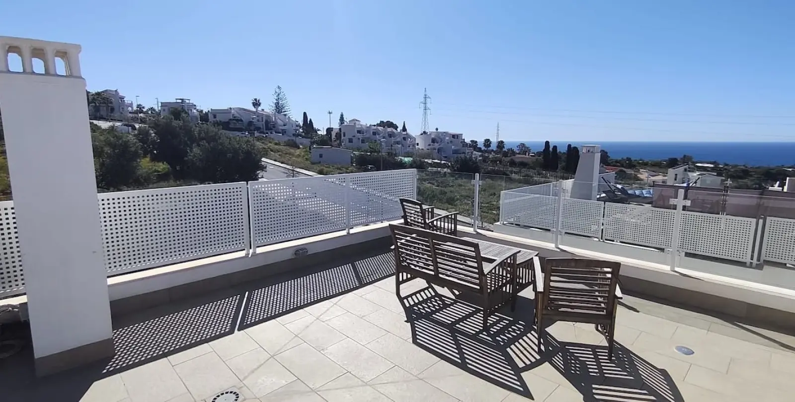 Продажа  отдельно стоящей виллы в Nerja 3